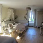 Alojamento de Acomodação e Pequeno-almoço Le Manoir Aux Douves 3*