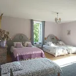Le Manoir Aux Douves Alojamento de Acomodação e Pequeno-almoço 3*